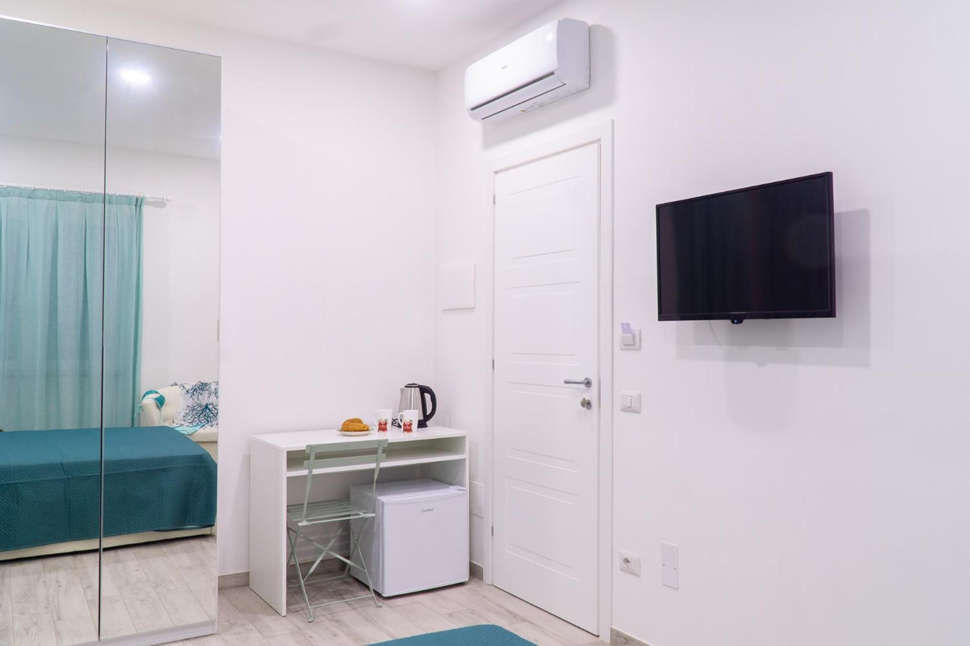Summer Colors Rooms & Apartments 메타 외부 사진