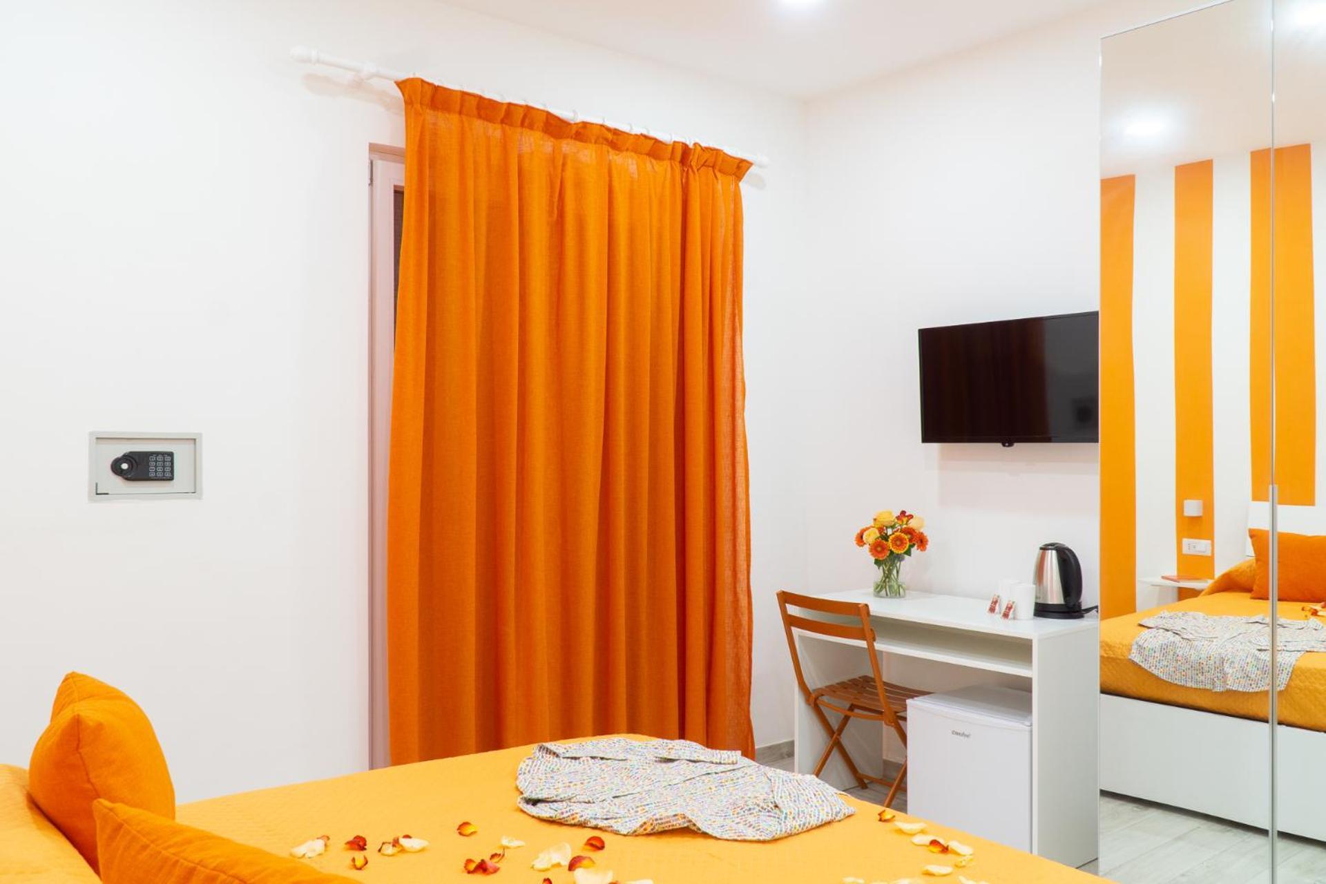 Summer Colors Rooms & Apartments 메타 외부 사진