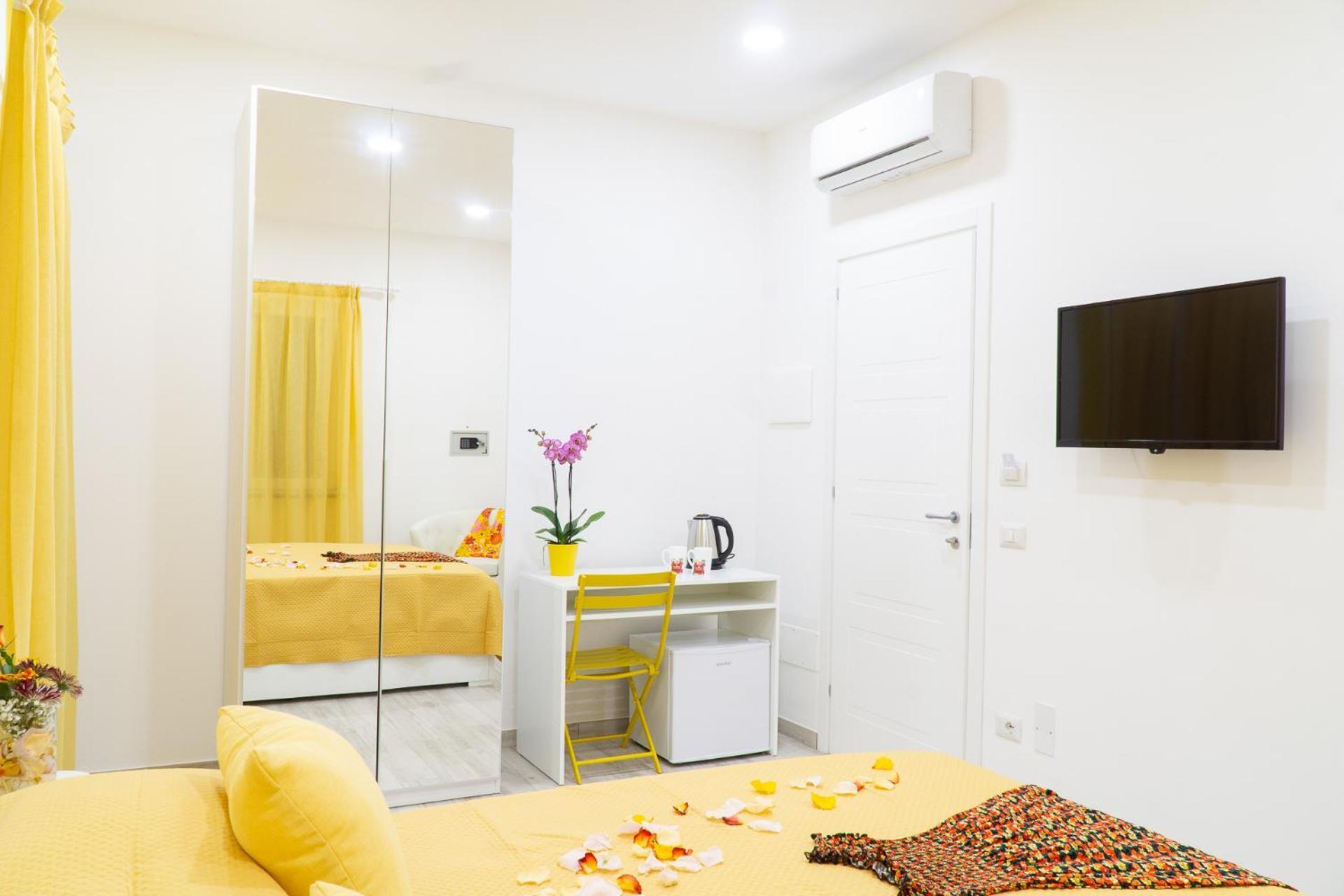 Summer Colors Rooms & Apartments 메타 외부 사진